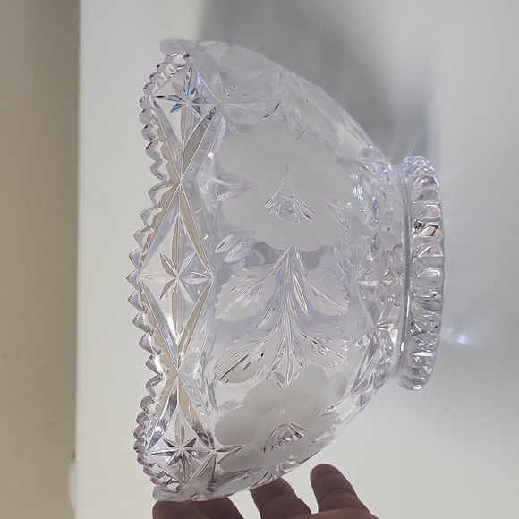 Vintage pedestal crystal bowl frosted rose collection etched cut crysta… - Picture 6 of 8